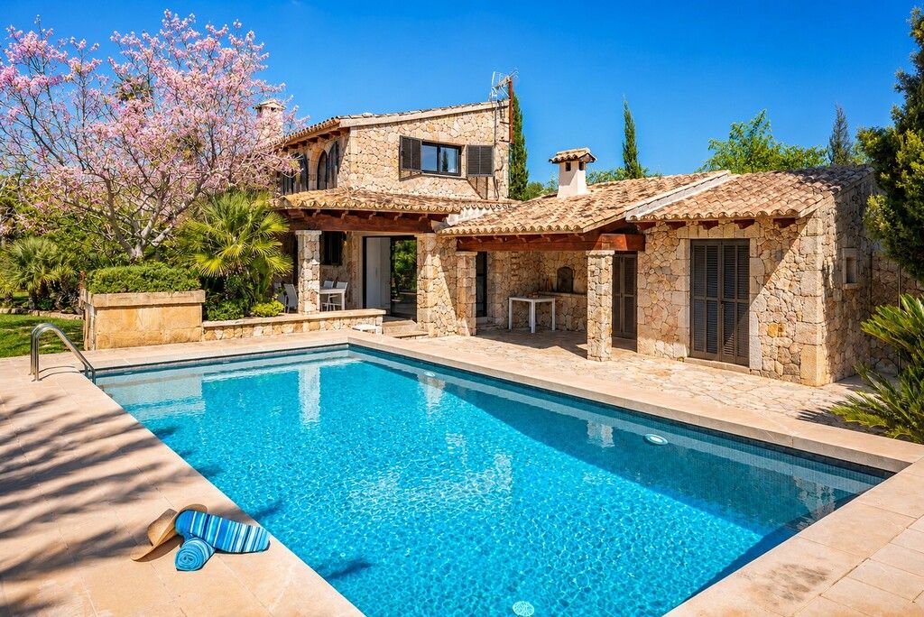 Property photo 1 of 20 Villa_Mediterranea_Con_Piscina_Brillante