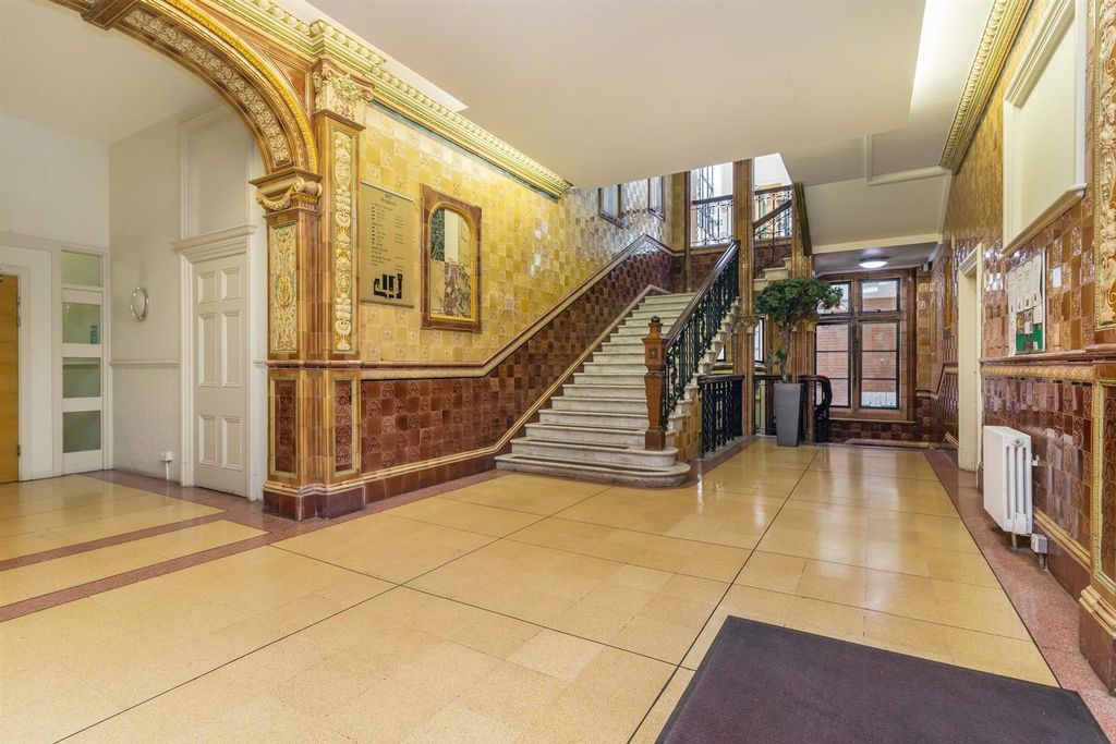 Property photo 3 of 25 5.Jpeg