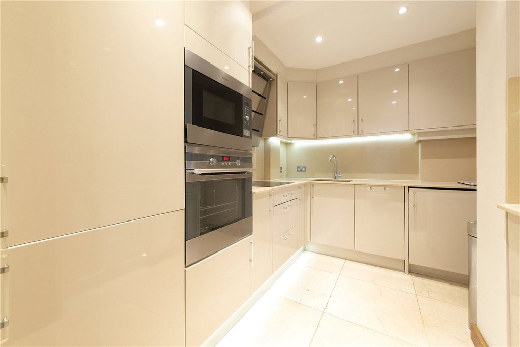 Property photo 2 of 15 Picture No. 05