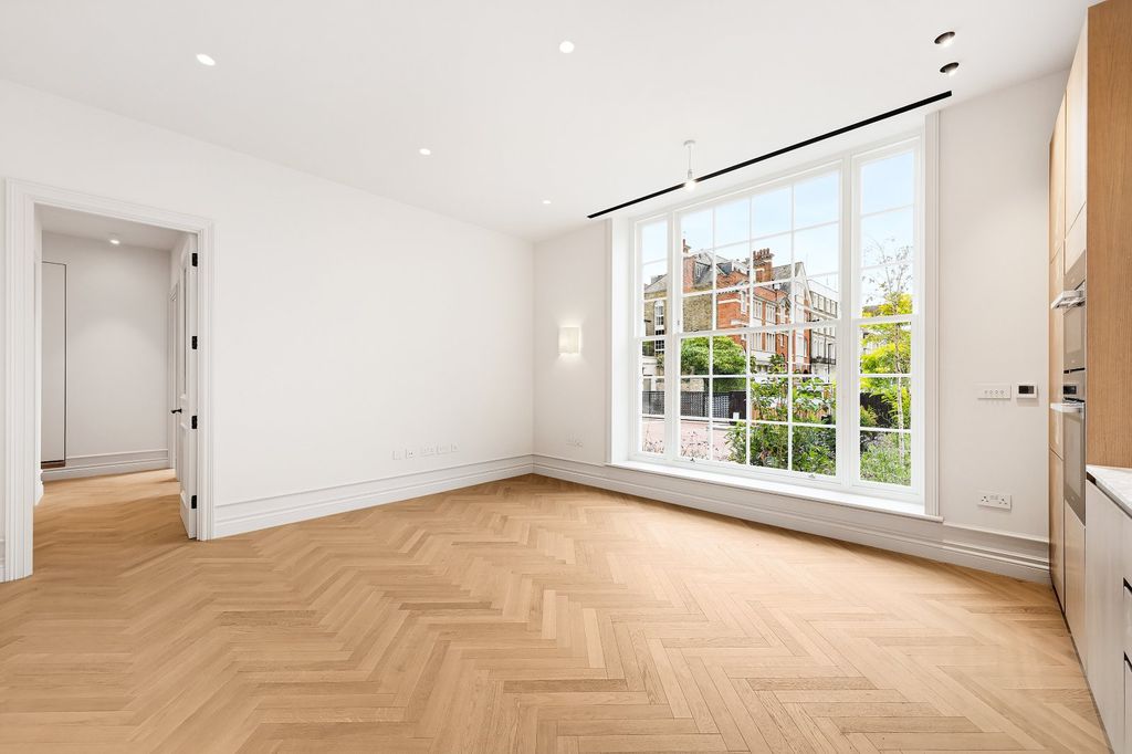 Property photo 1 of 12 Reception Room