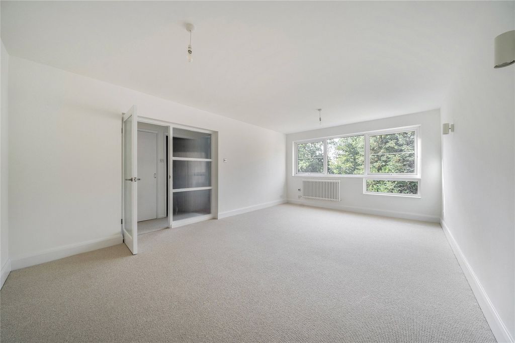 Property photo 2 of 13 Picture No. 11