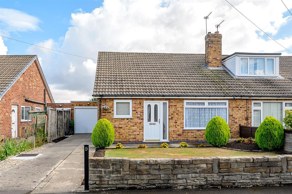 Property photo 1 of 14 External
