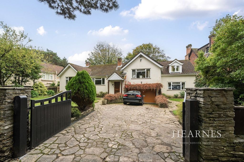 Property photo 1 of 24