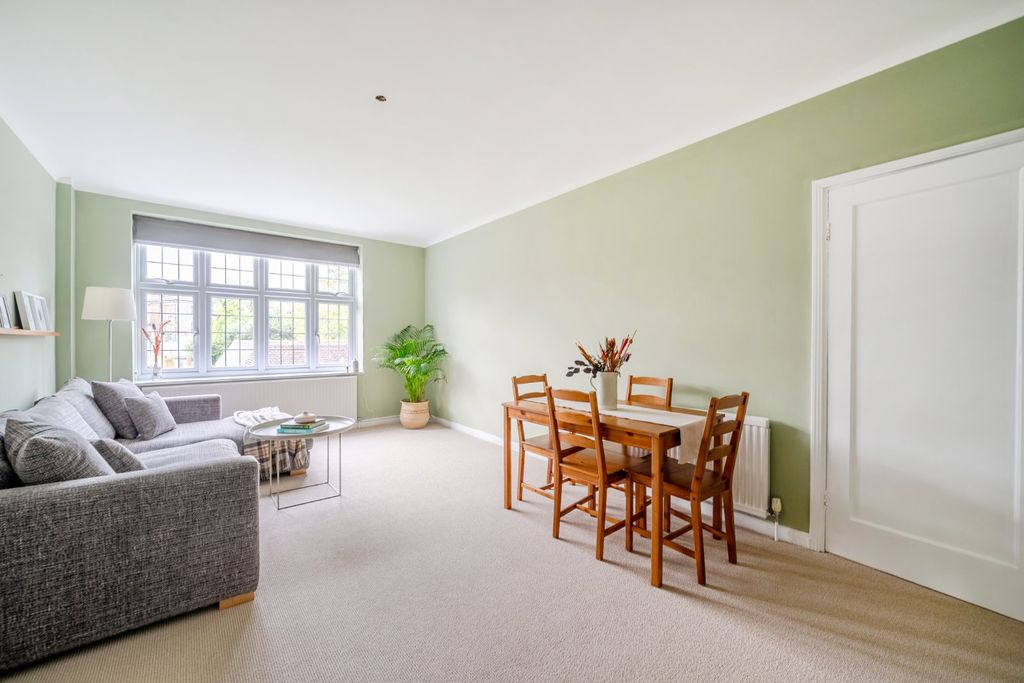 Property photo 1 of 9 Picture No. 18