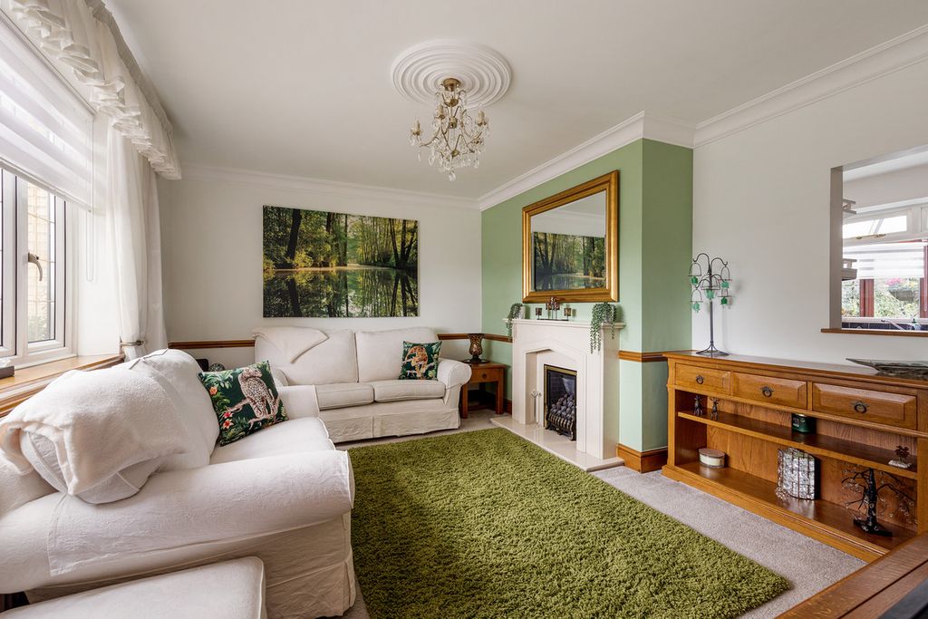 Property photo 2 of 23