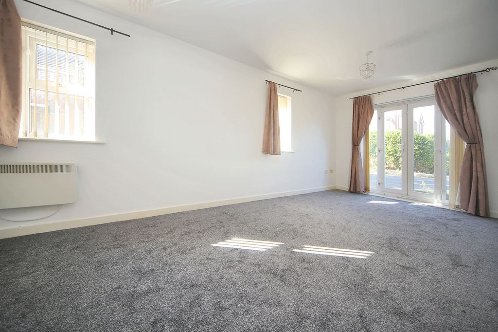 Property photo 2 of 8