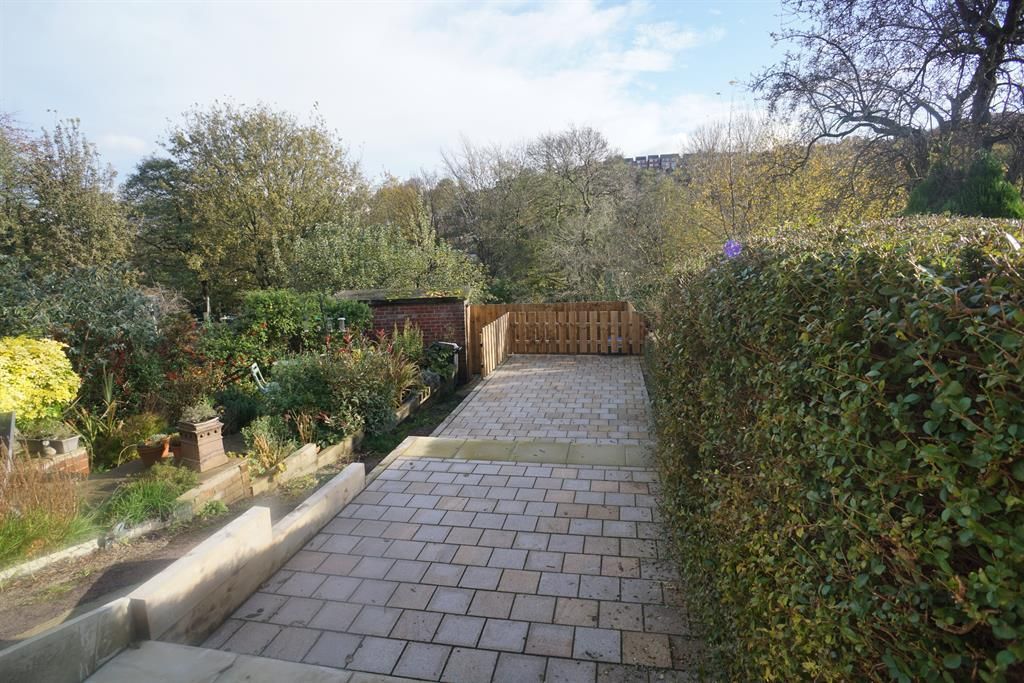 Property photo 3 of 11