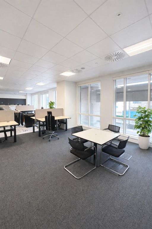 Property photo 3 of 12 Offices