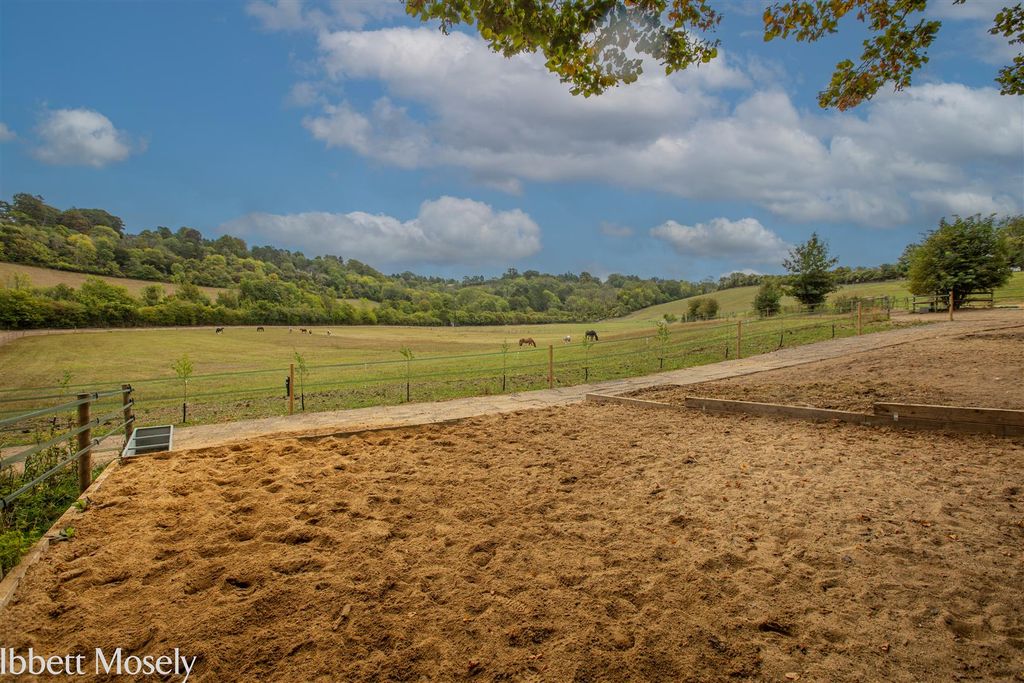Property photo 2 of 12 Sand Pit 9.Jpg