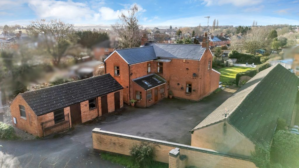 Property photo 1 of 36