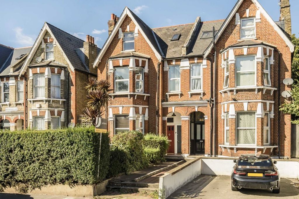 Property photo 1 of 6