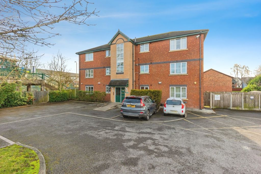 Property photo 1 of 14