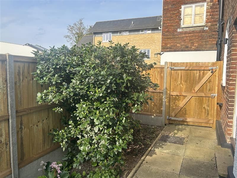 Property photo 2 of 14 Exterior