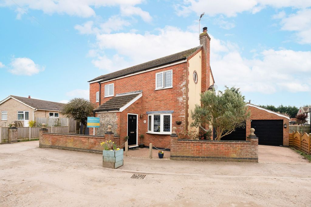 Property photo 1 of 27