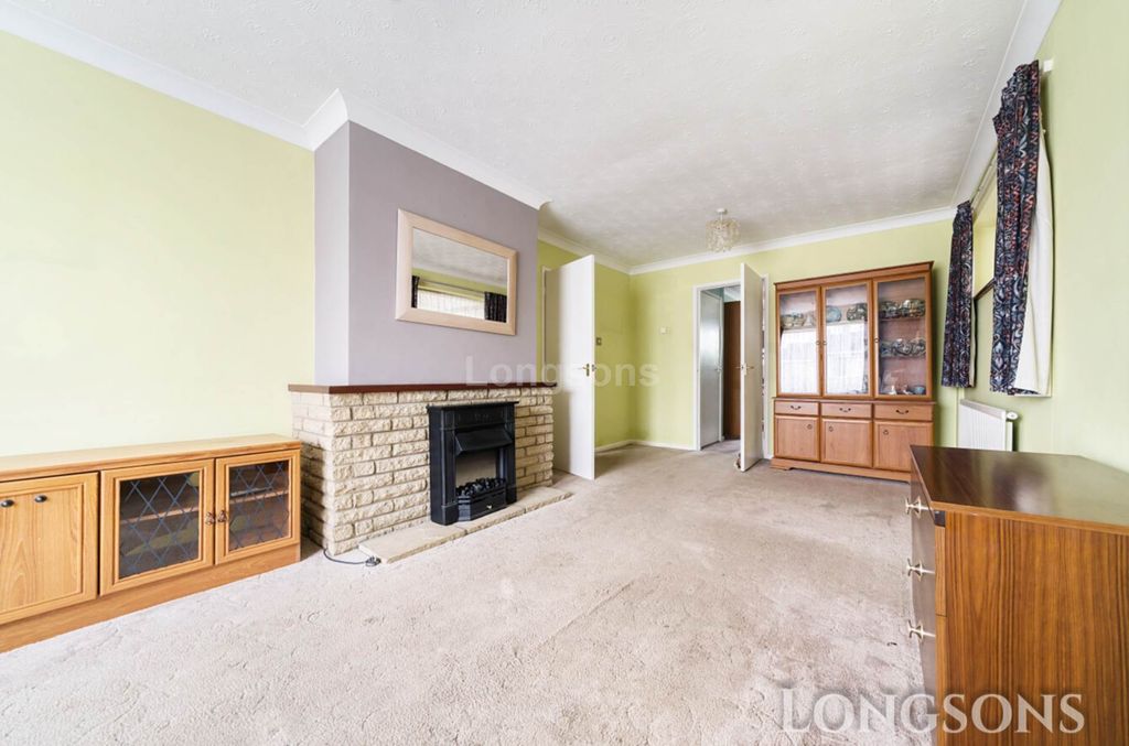 Property photo 3 of 15
