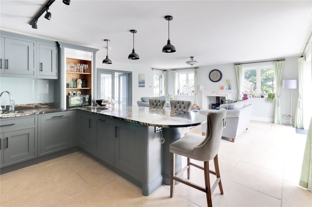 Property photo 1 of 15 Open Plan Kitchen