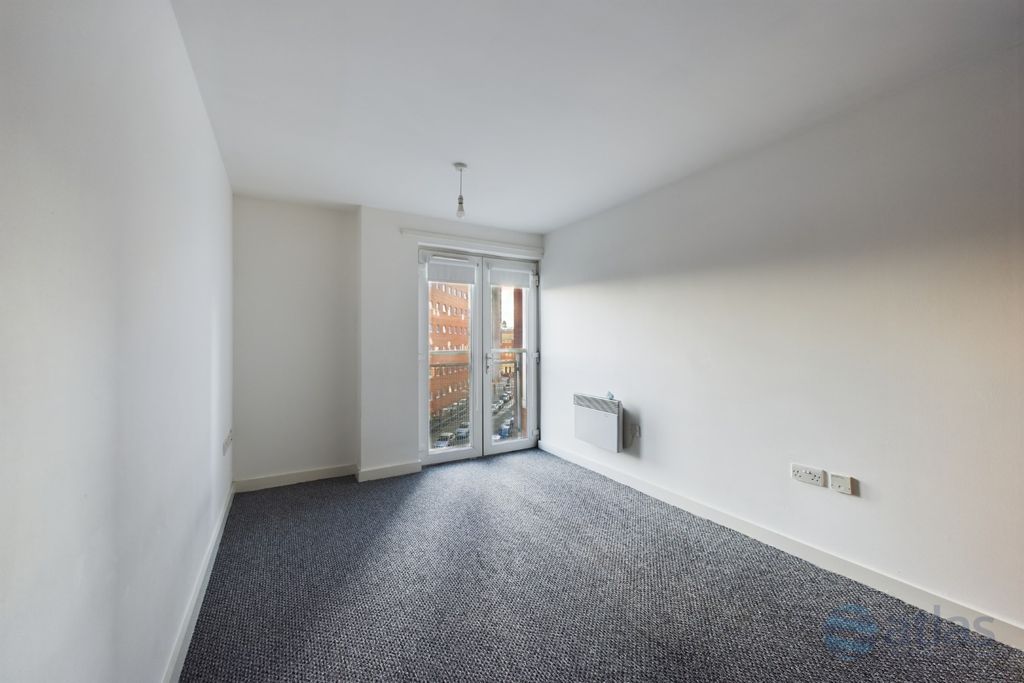 Property photo 3 of 14 Lounge