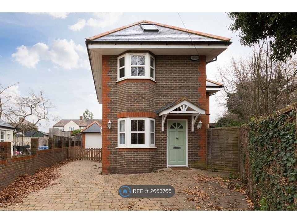 Property photo 2 of 24