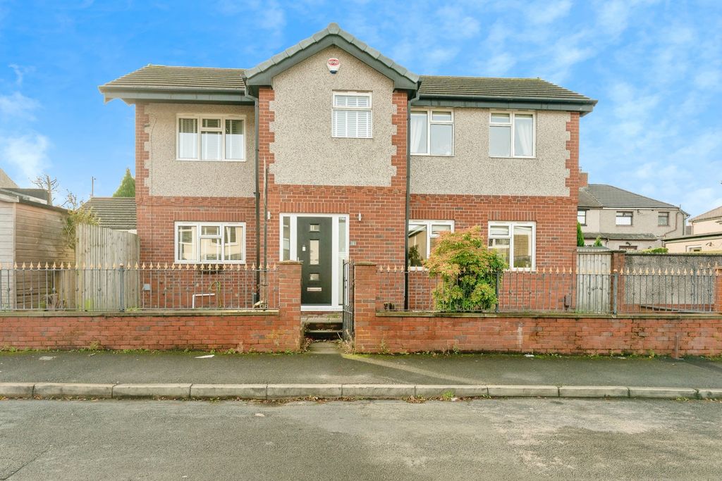 Property photo 1 of 17 Photo