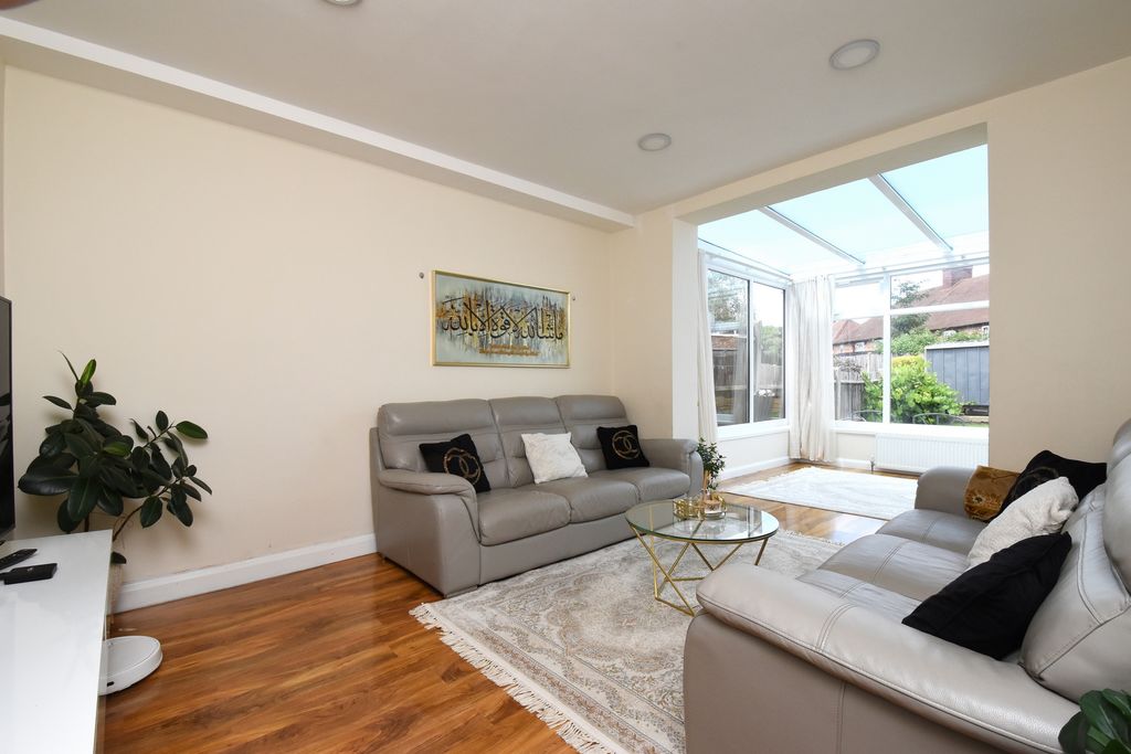 Property photo 2 of 12 Reception