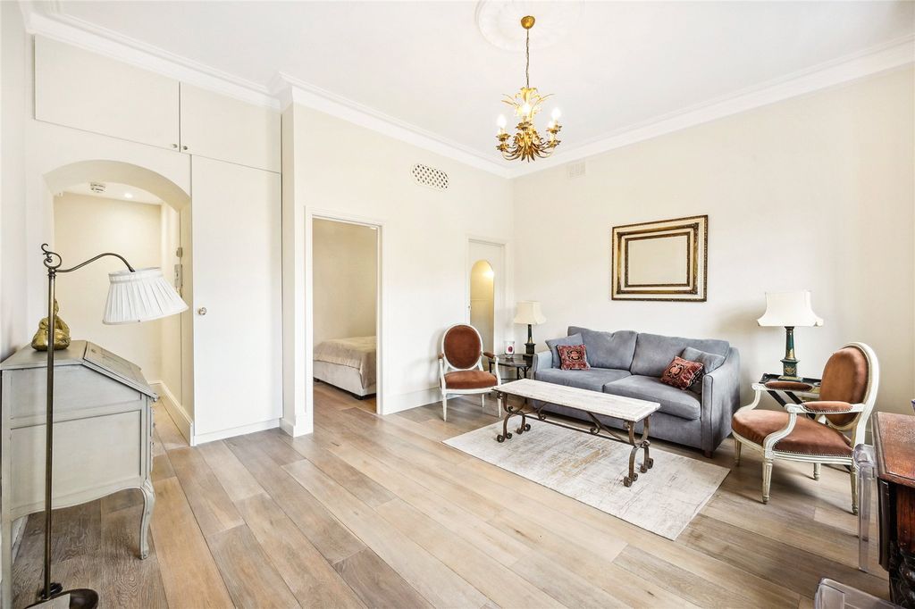 Property photo 3 of 7