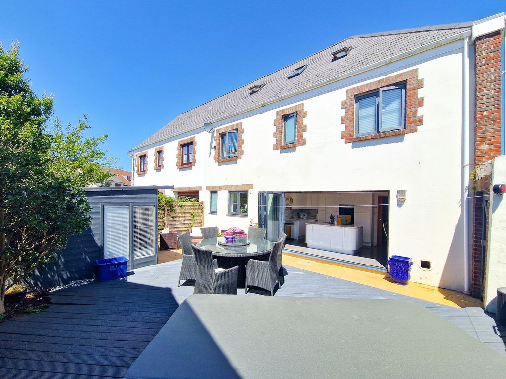 Property photo 1 of 38