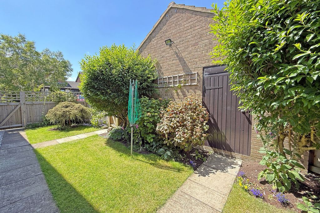 Property photo 3 of 11