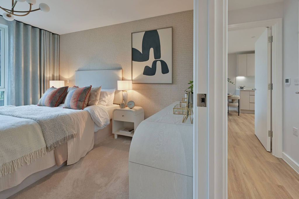 Property photo 2 of 38