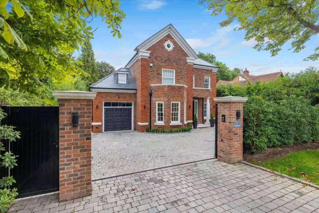Property photo 1 of 42