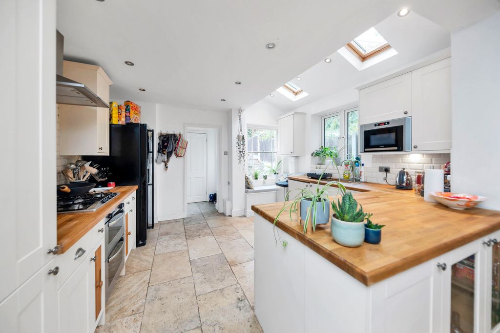 Property photo 3 of 17