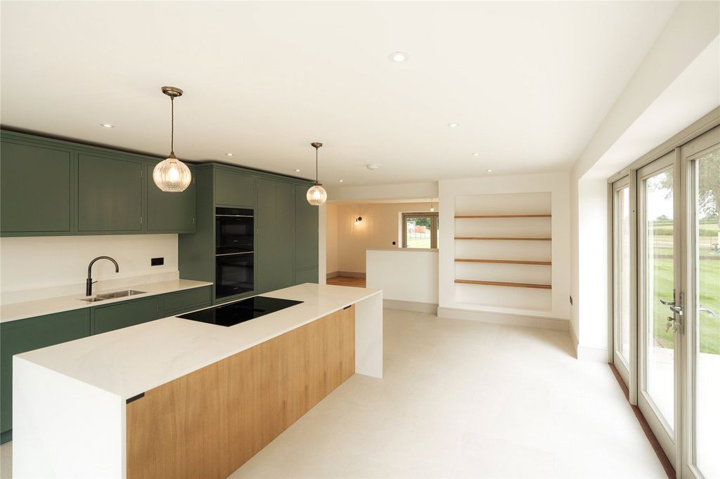Property photo 2 of 32 Kitchen