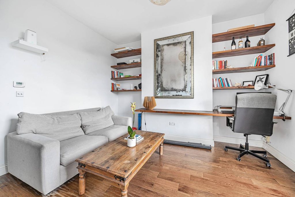 Property photo 2 of 7