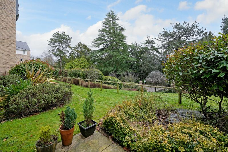 Property photo 3 of 29 Communal Gardens