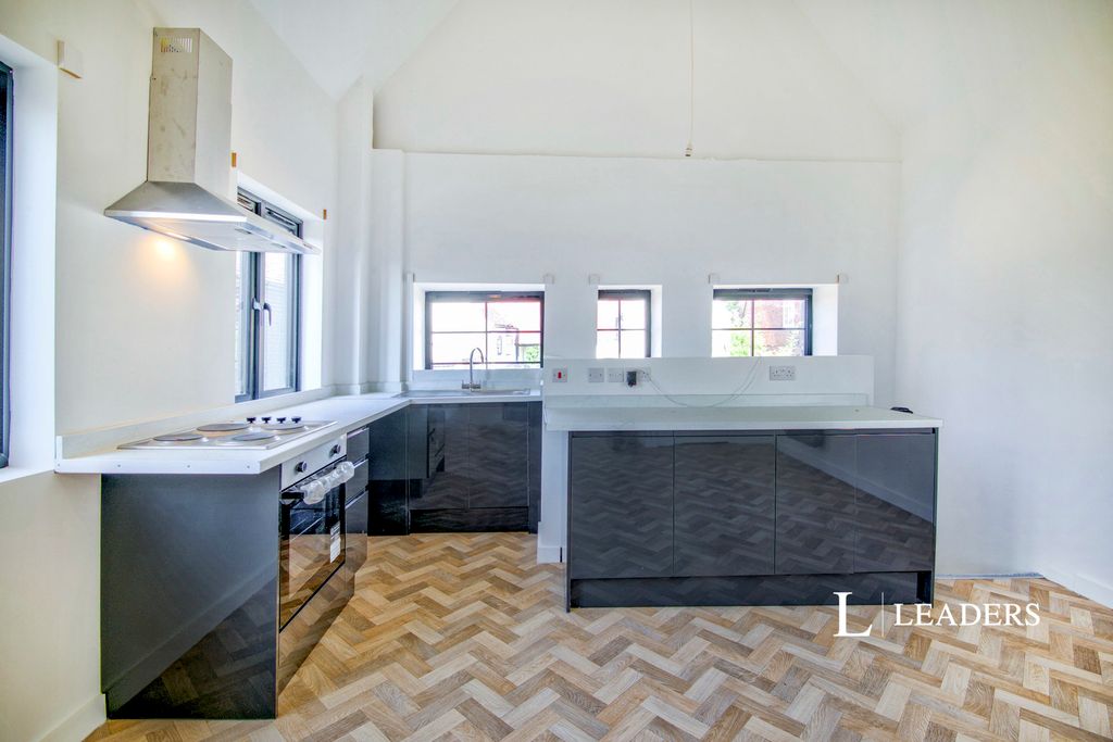 Property photo 1 of 11 Kitxhen
