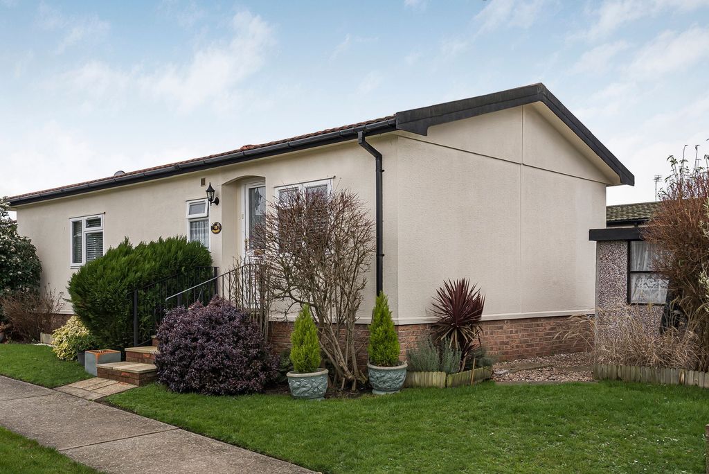 Property photo 1 of 24