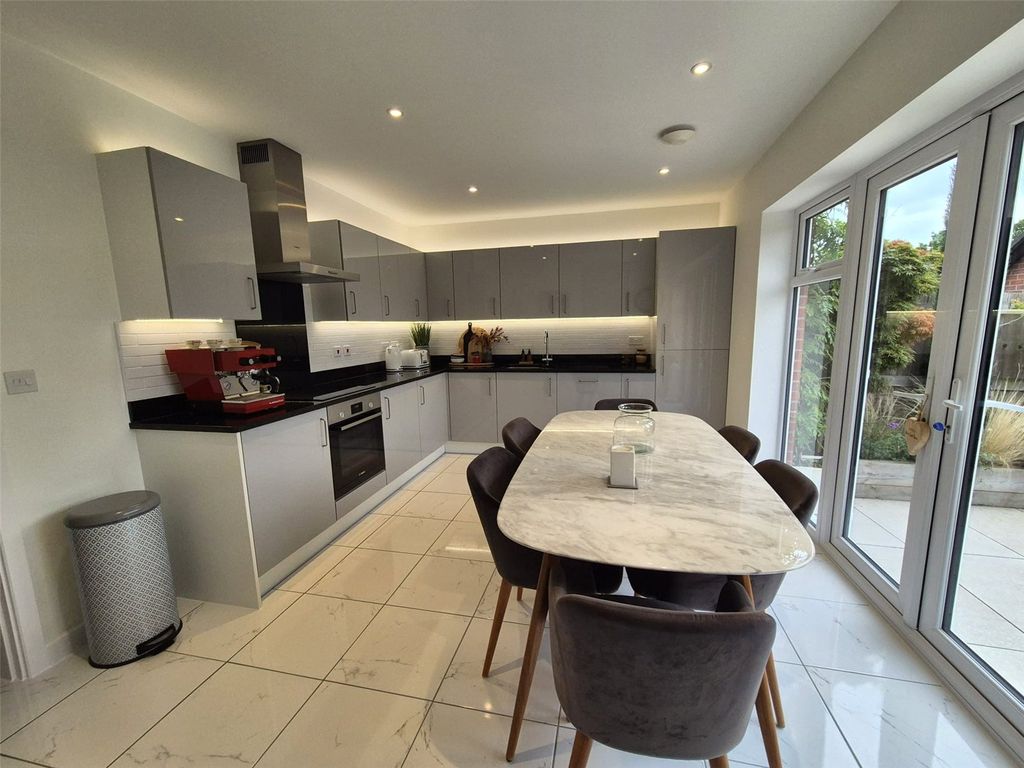 Property photo 3 of 12 Picture No. 09