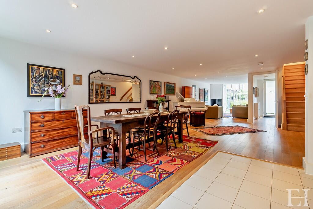 Property photo 3 of 33 4405303