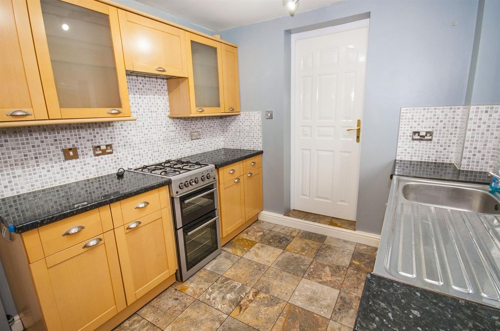 Property photo 3 of 14 Dining Kitchen