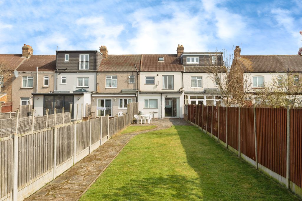 Property photo 1 of 19 1