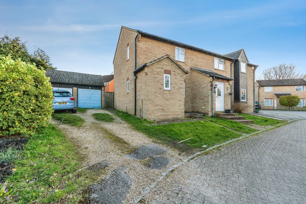 Property photo 2 of 16