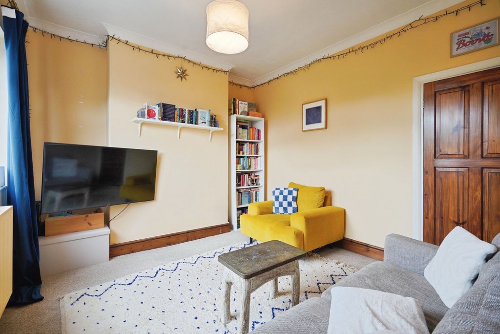 Property photo 2 of 17 Pbox-Img.Jpg