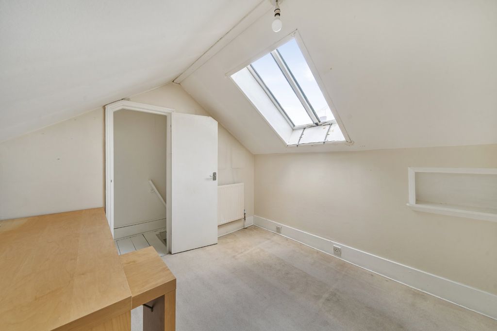 Property photo 2 of 12 Picture No. 28