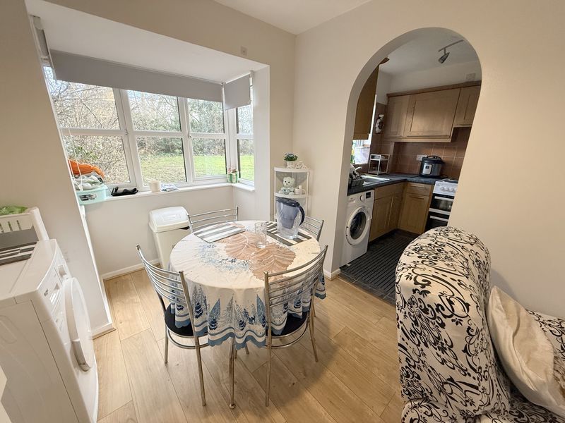 Property photo 3 of 8 Dining Area