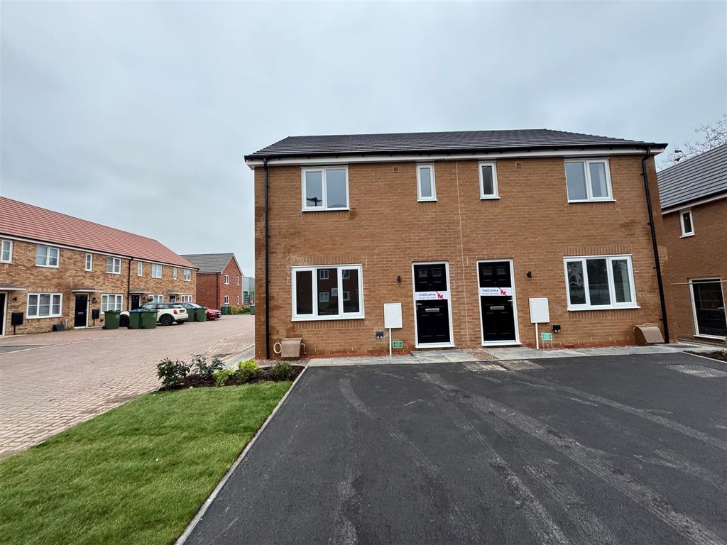 Property photo 1 of 12 80Eg8.Jpg