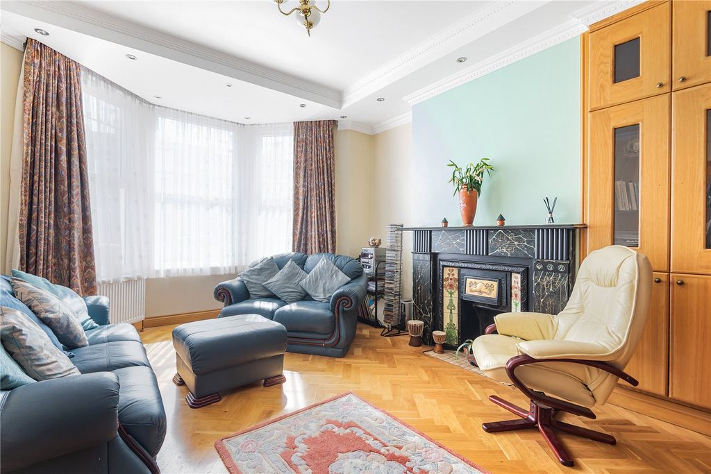 Property photo 3 of 20 Picture No. 04