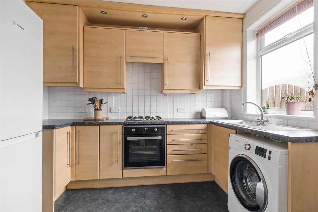 Property photo 3 of 25 Untitled (12 Of 14).Jpg