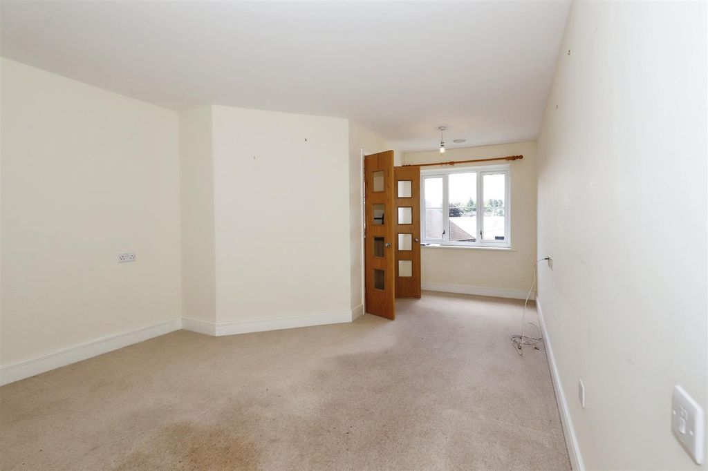 Property photo 2 of 24 72F71c30-Dd14-ee11-9Cbe-6045Bdd0E669.Jpg