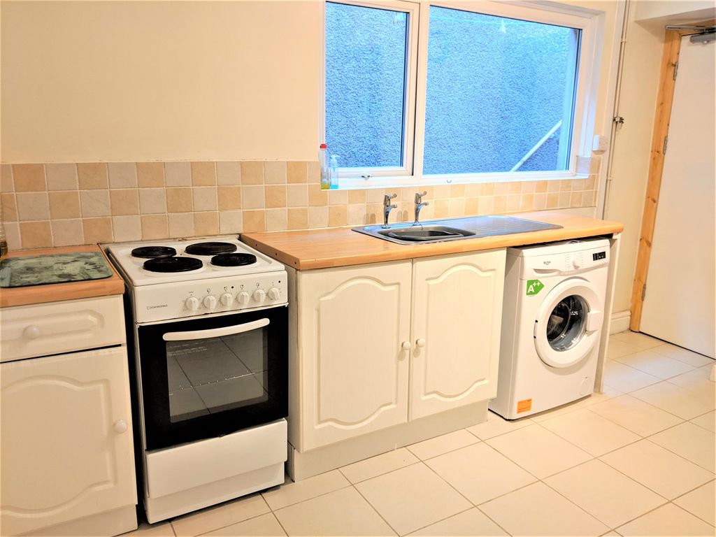 Property photo 2 of 9 Kitchen B