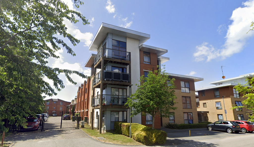 Property photo 1 of 12 Front (Exterior)