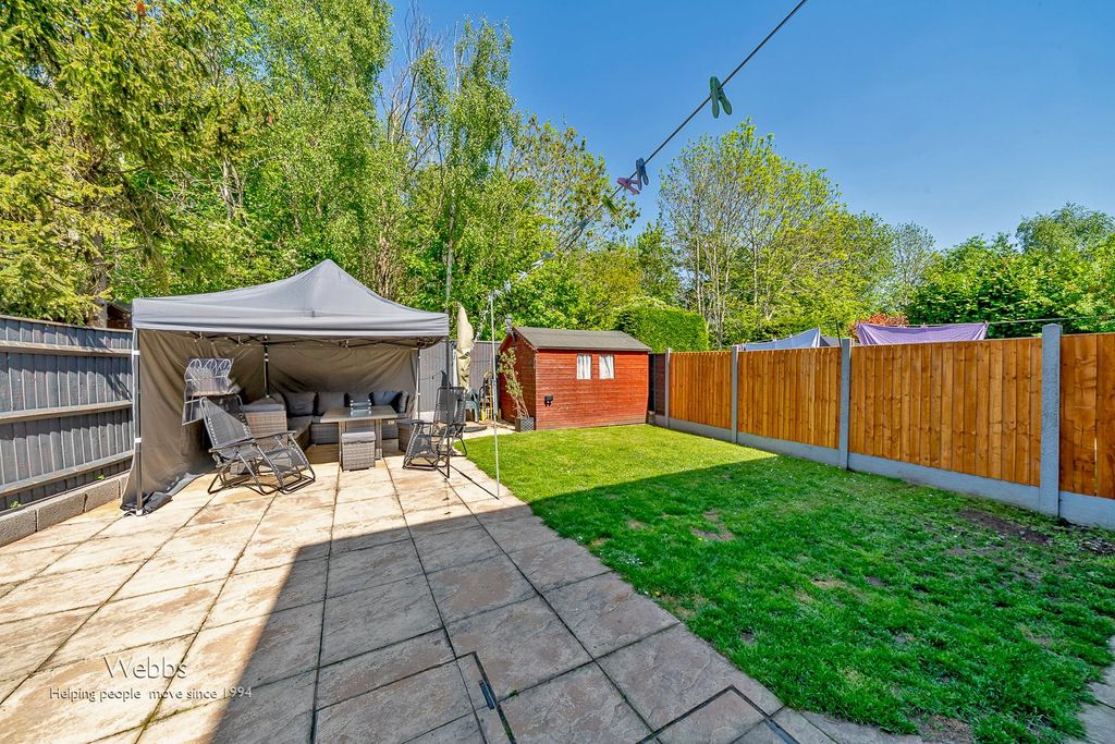Property photo 2 of 19 Â© Webbs Estate Agents Â© (219 Of 340).Jpg